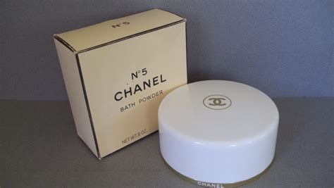 chanel powder translucent poudre cristaline|chanel dusting powder no 5.